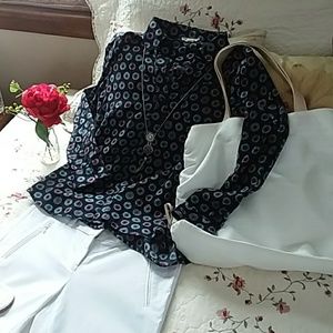 🌼Artisan NY geometric shirt 😊